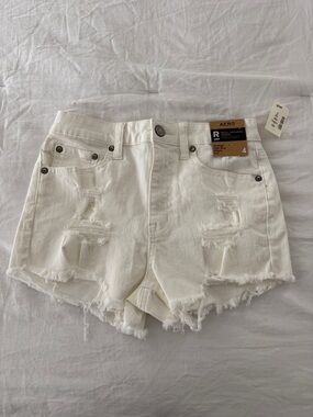 Aero white denim shorts Vintage High Rise Shorty 2.5” size 4 NWT